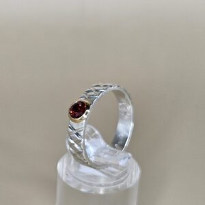 Anillo zox Granate